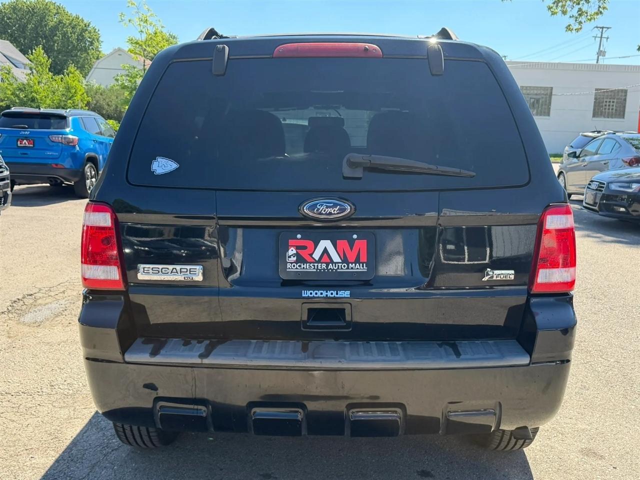 Ford Escape  2010