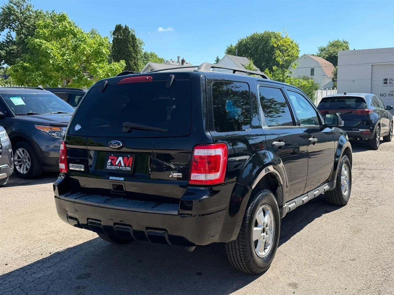 Ford Escape  2010