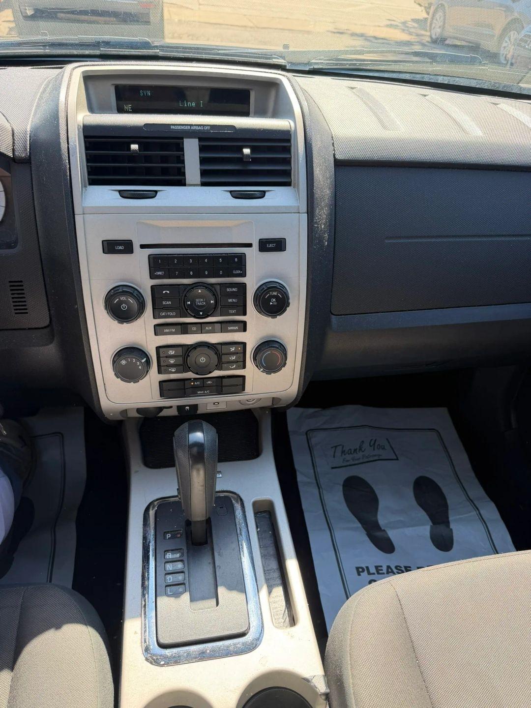 Ford Escape  2010