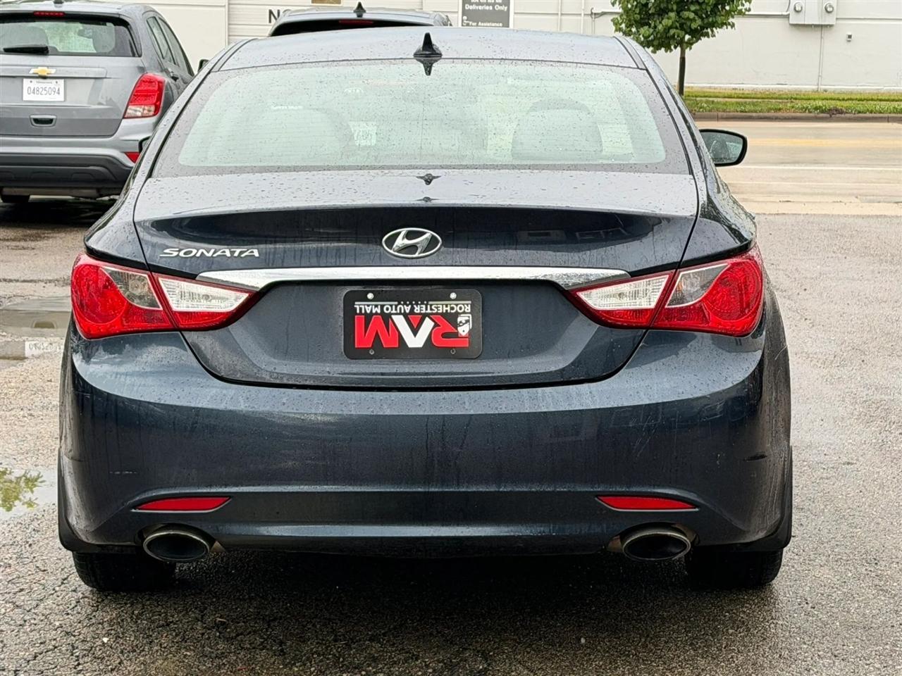 Hyundai Sonata  2012
