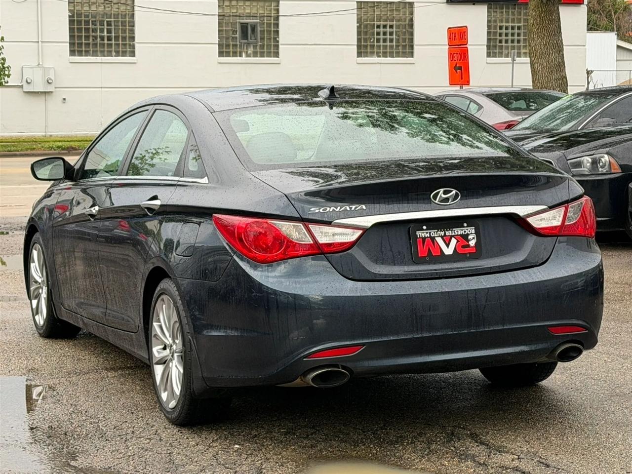 Hyundai Sonata  2012