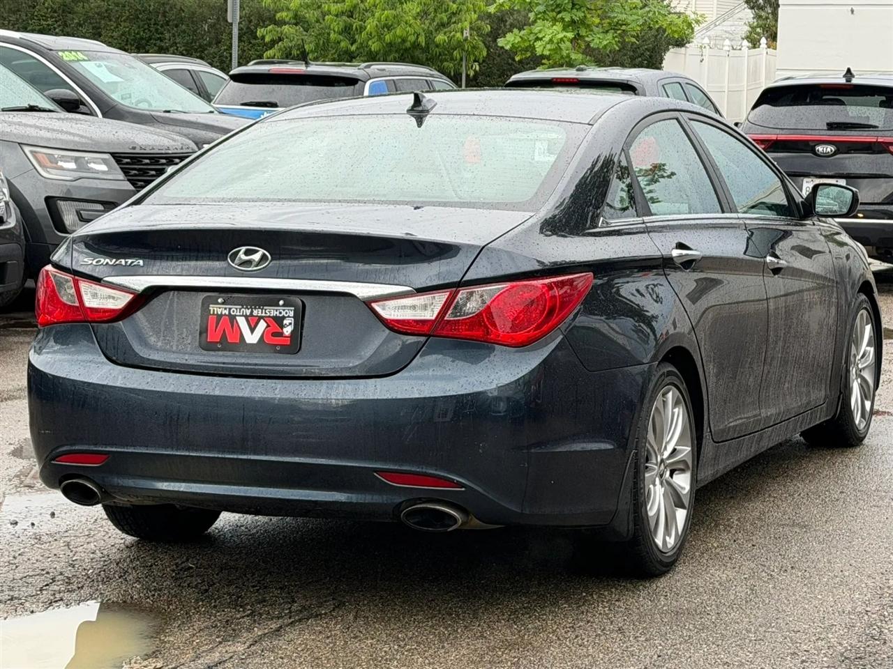 Hyundai Sonata  2012