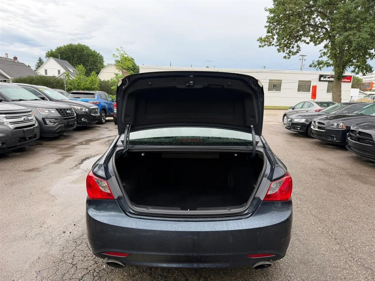 Hyundai Sonata  2012
