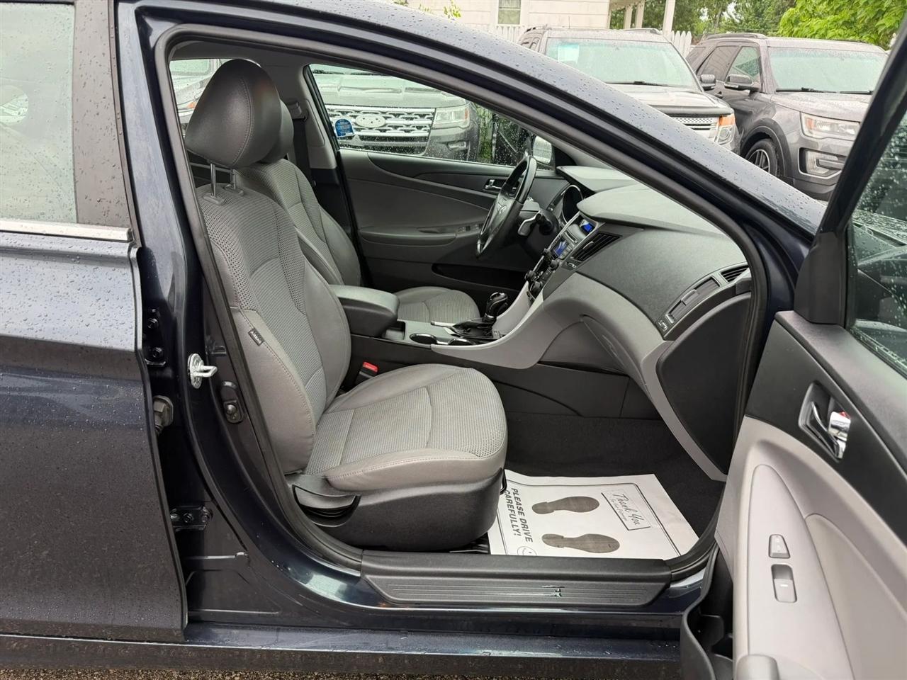 Hyundai Sonata  2012