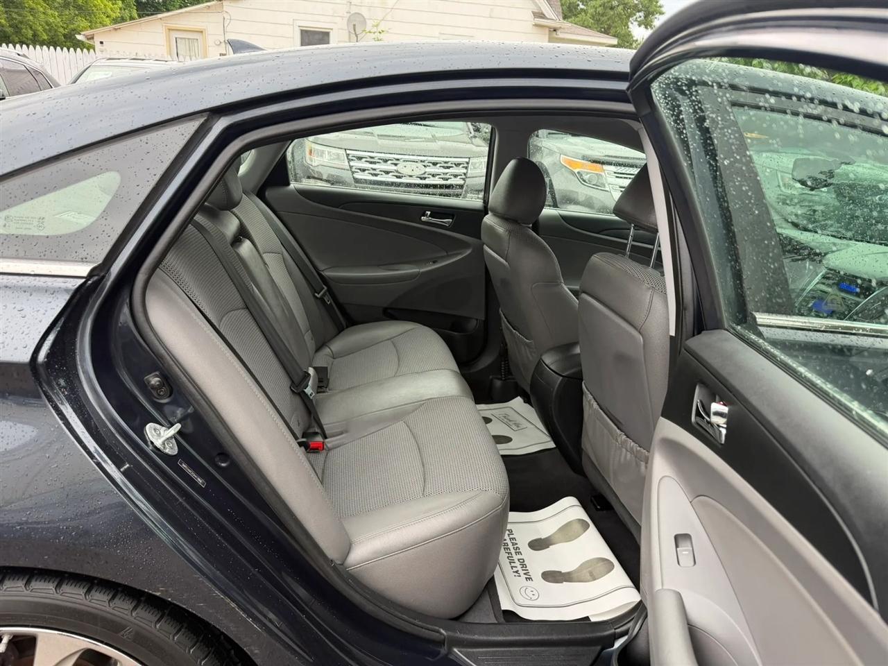 Hyundai Sonata  2012