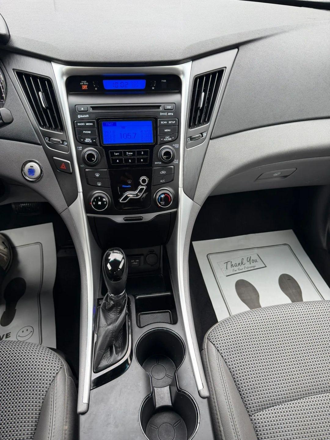 Hyundai Sonata  2012
