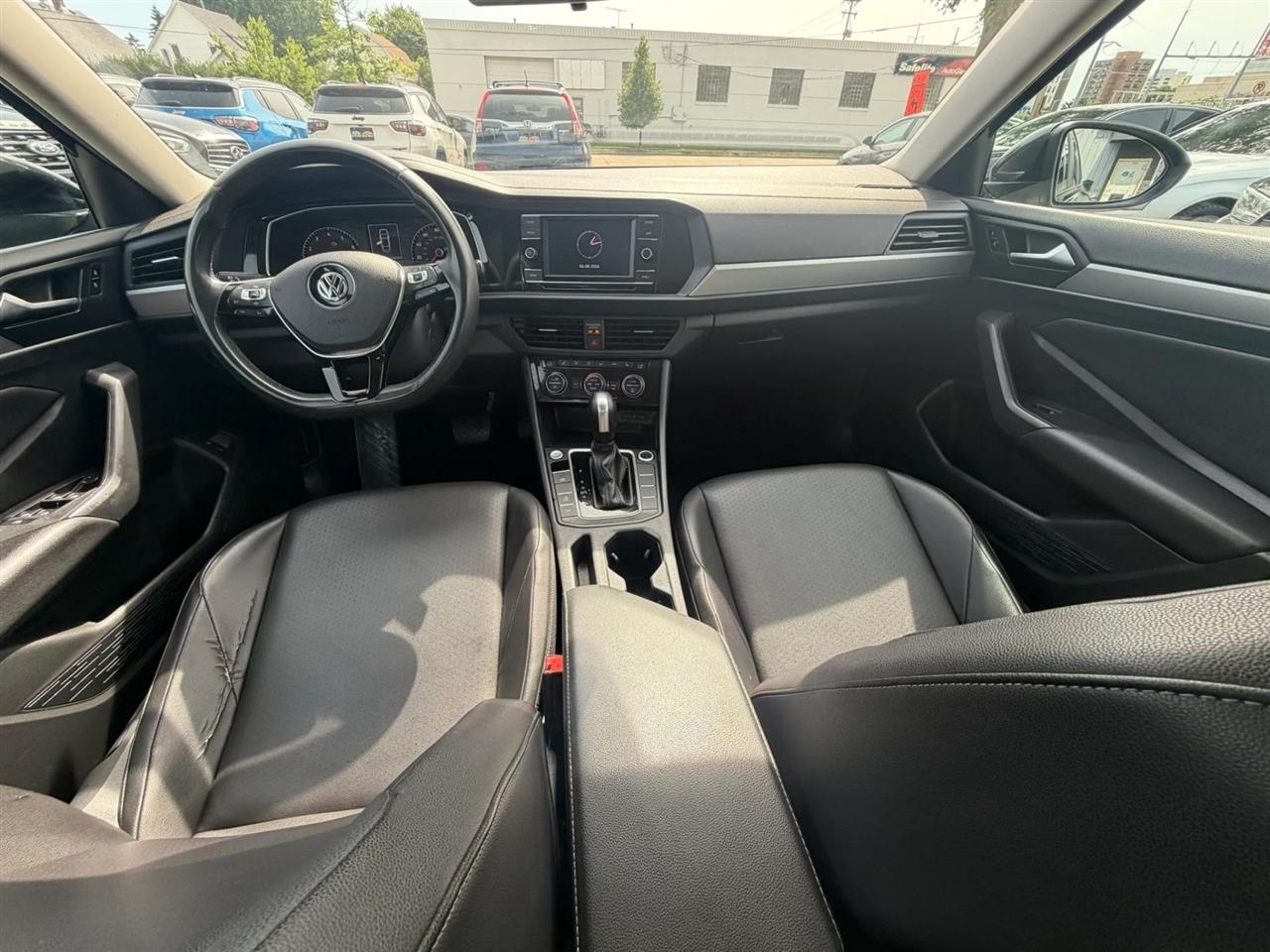 Volkswagen Jetta  2020