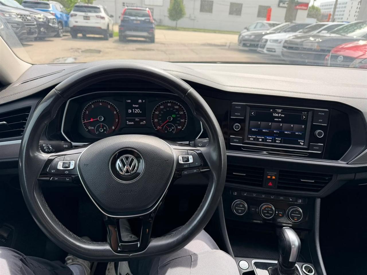 Volkswagen Jetta  2020