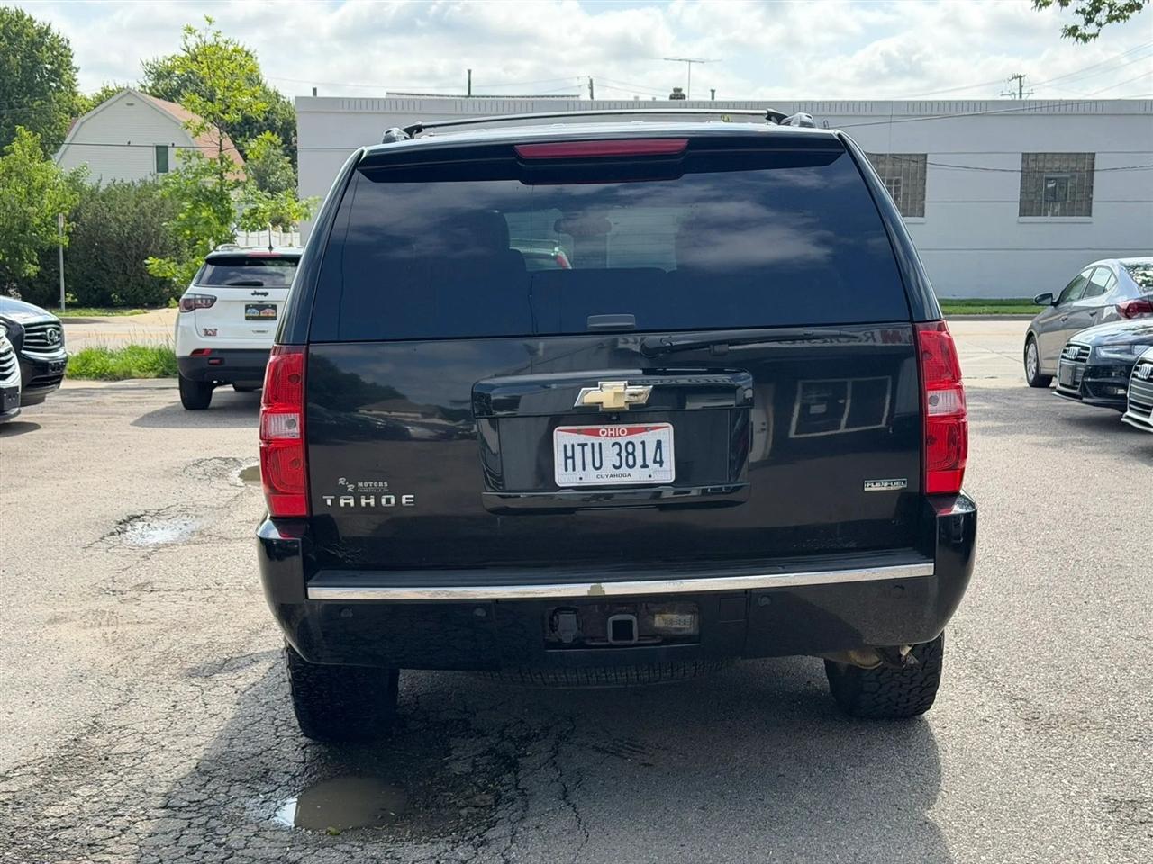 Chevrolet Tahoe  2011
