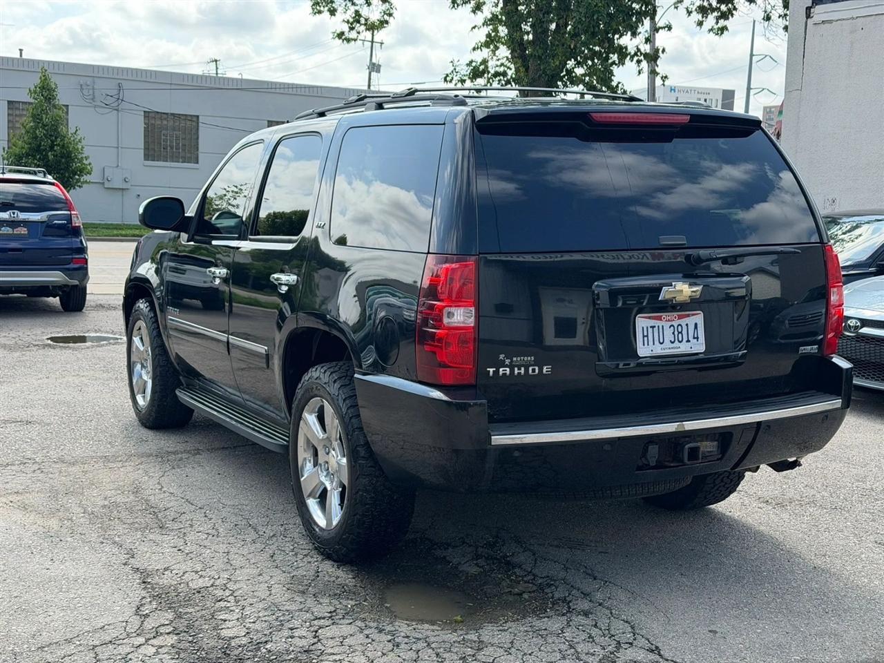 Chevrolet Tahoe  2011