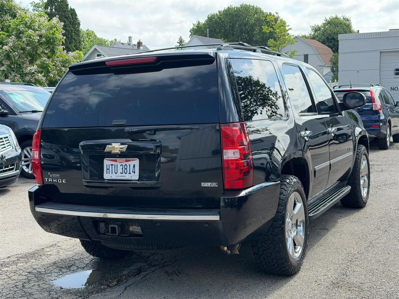 Chevrolet Tahoe  2011