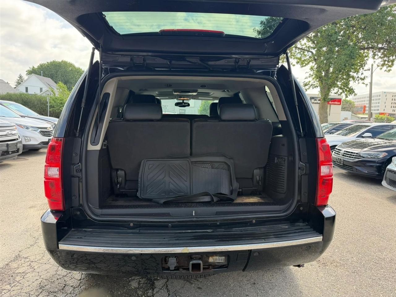Chevrolet Tahoe  2011