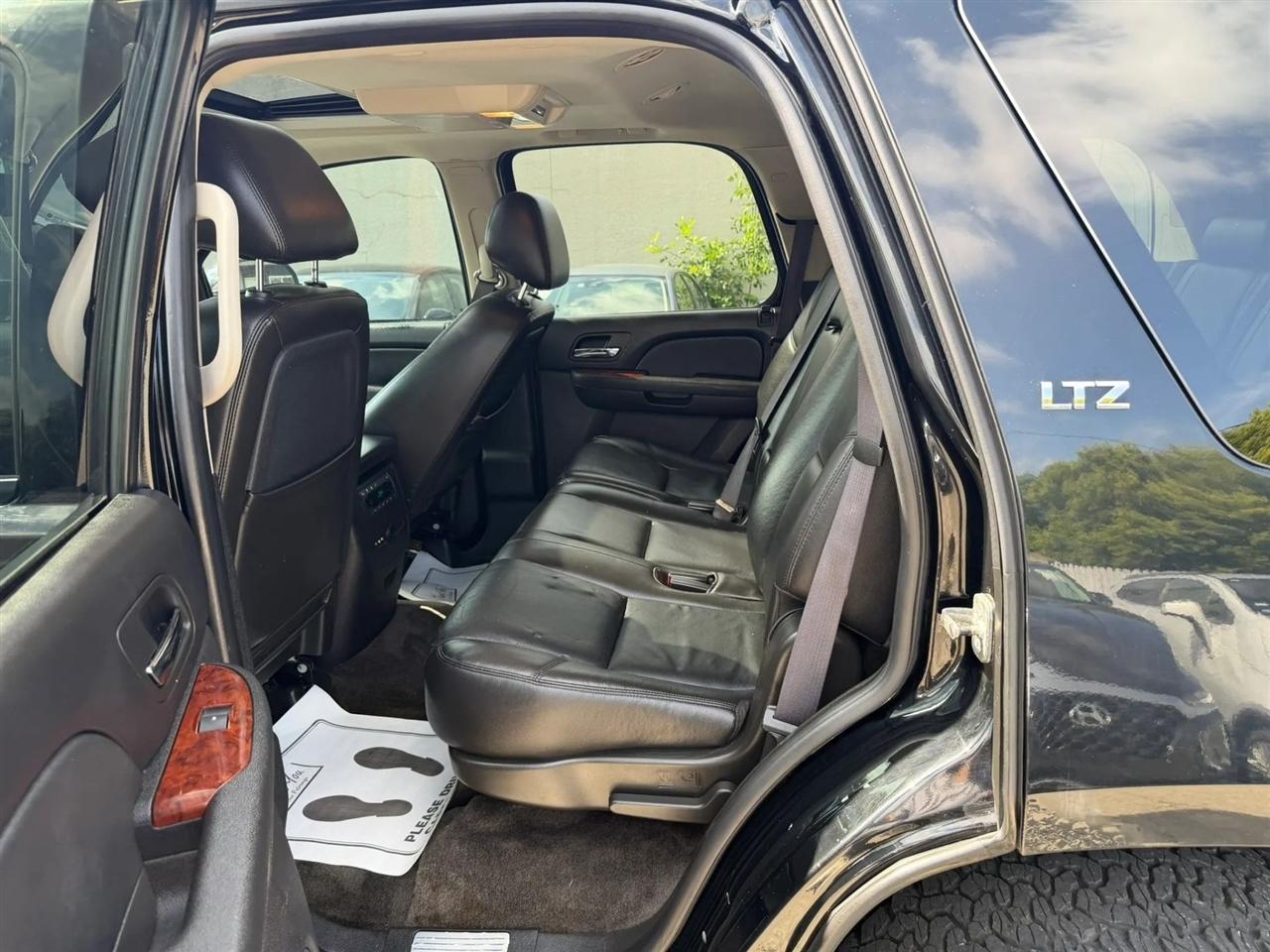 Chevrolet Tahoe  2011