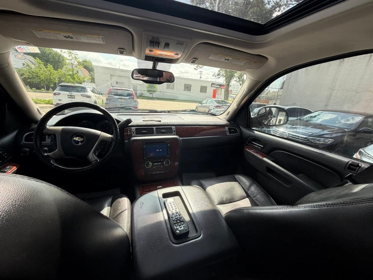 Chevrolet Tahoe  2011