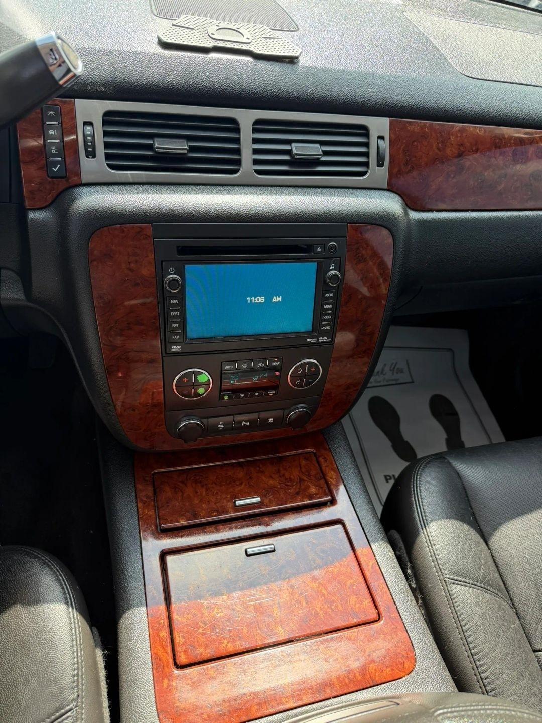 Chevrolet Tahoe  2011