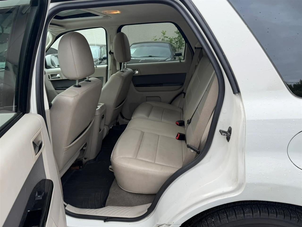 Ford Escape  2010