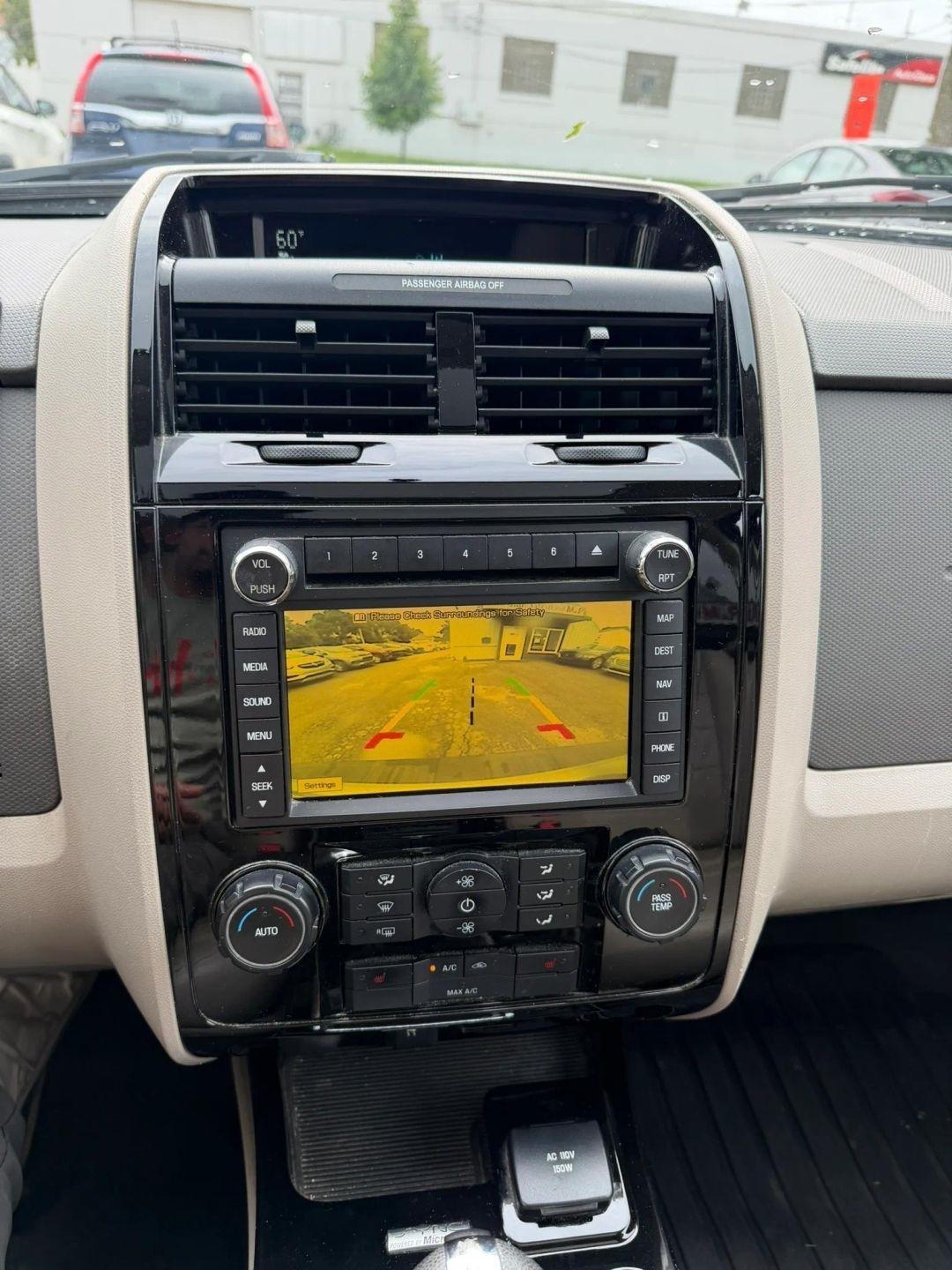 Ford Escape  2010