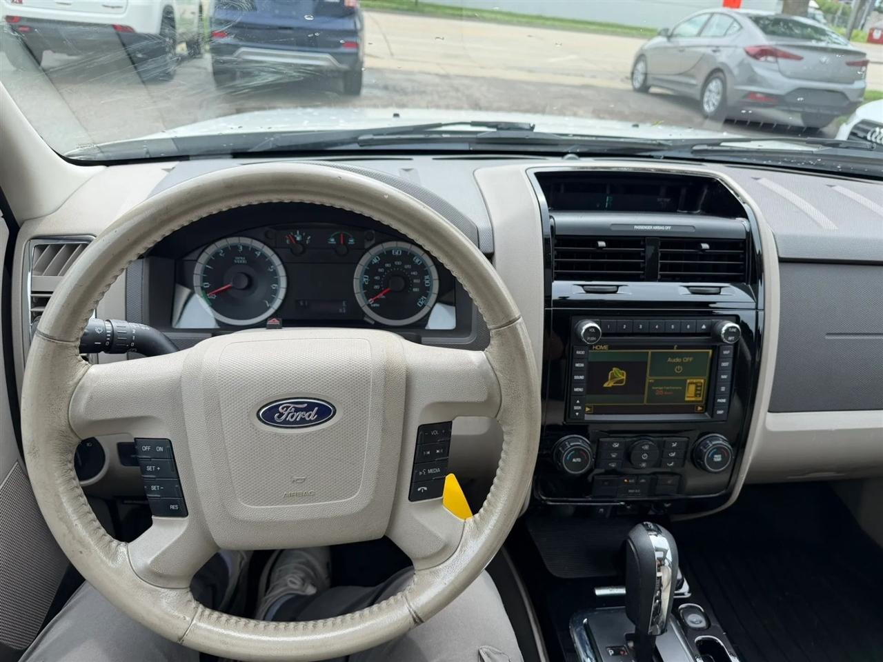 Ford Escape  2010