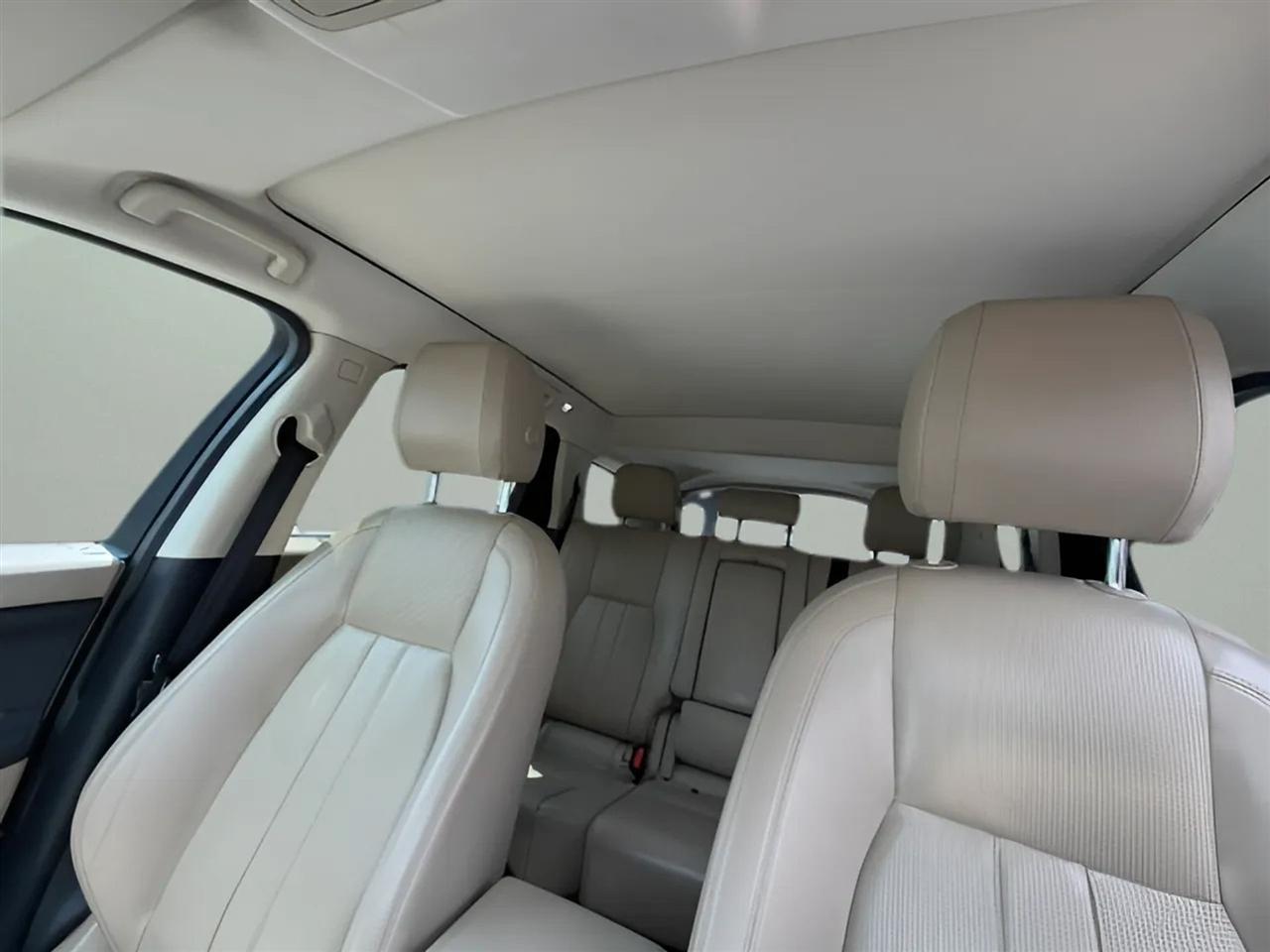 Land Rover Discovery Sport  2017