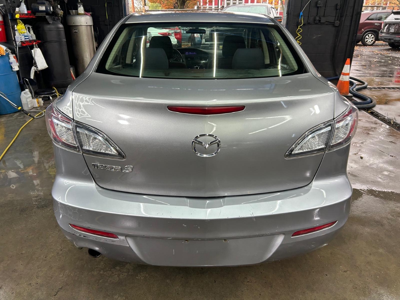 Mazda MAZDA3 i Touring 4-door 2012