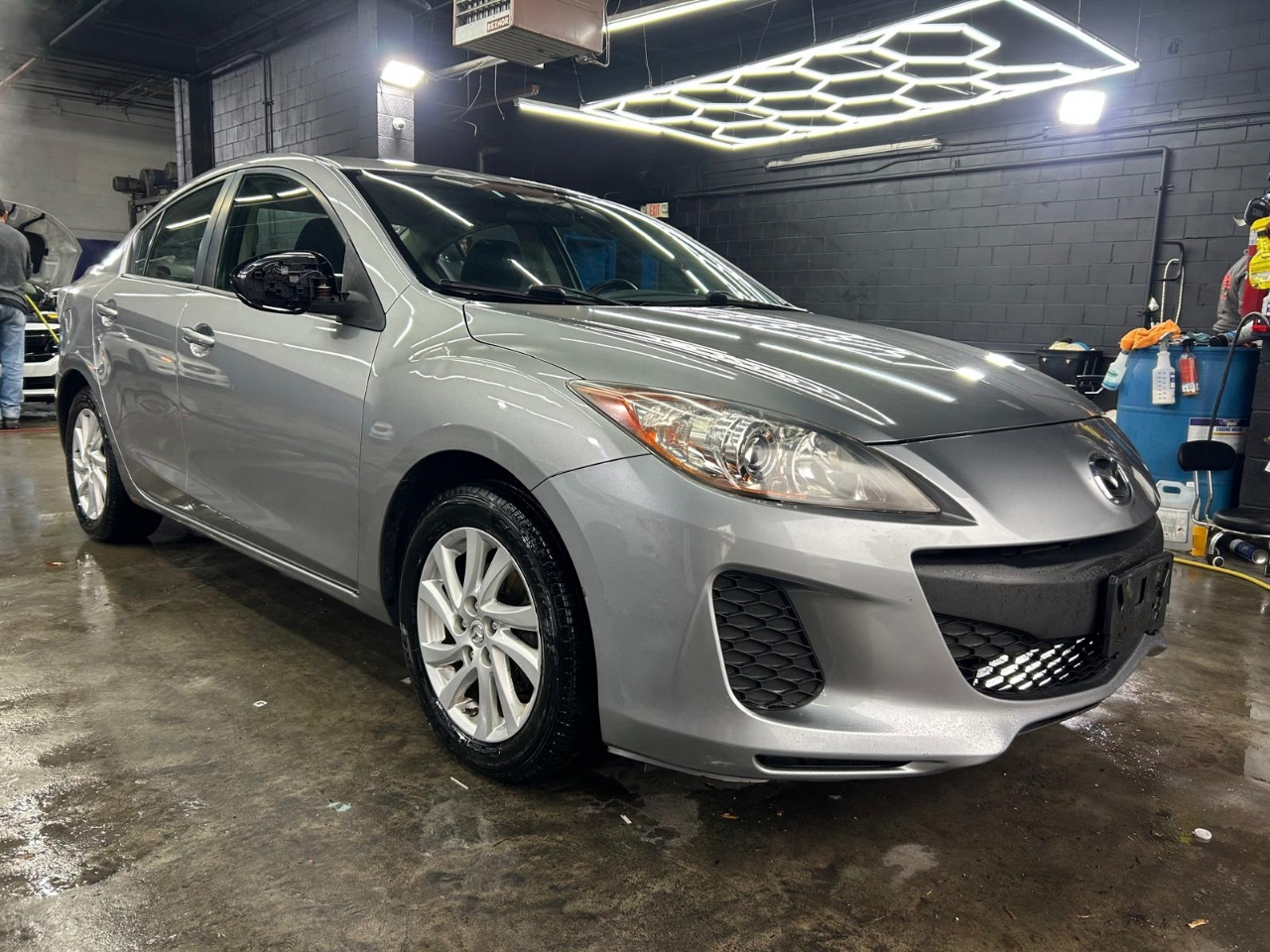 Mazda MAZDA3 i Touring 4-door 2012