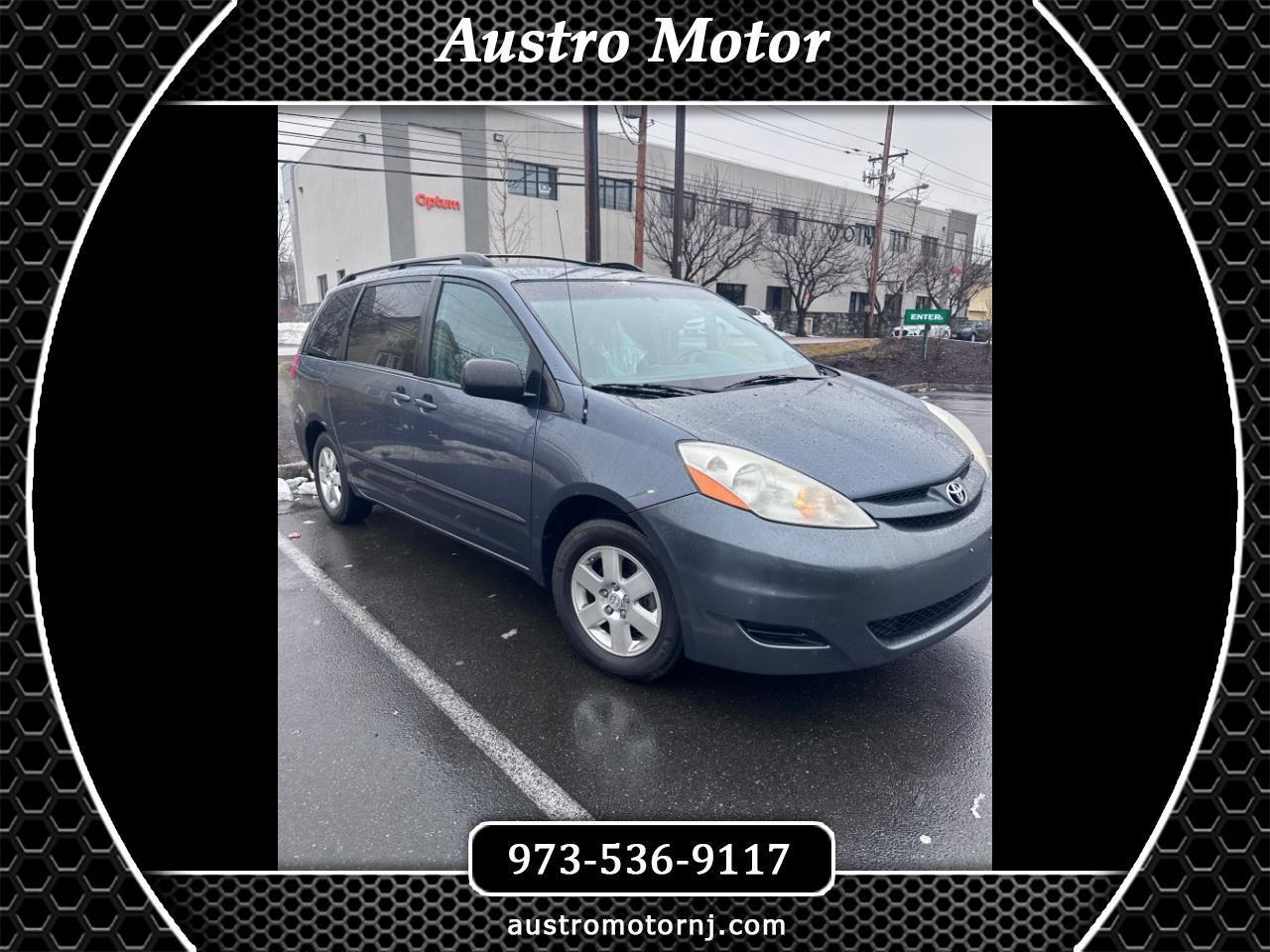 2009 Toyota Sienna CE FWD 7-Passenger