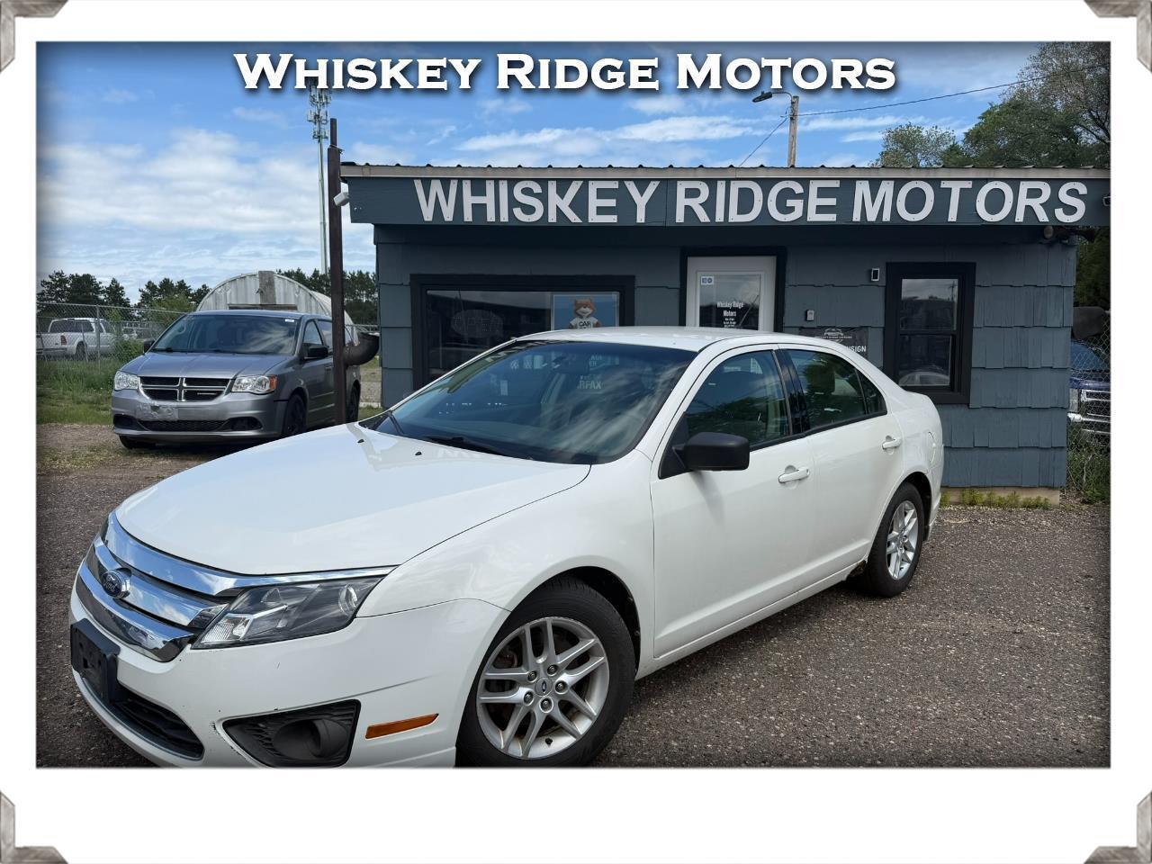 2011 Ford Fusion I-4 S's photo