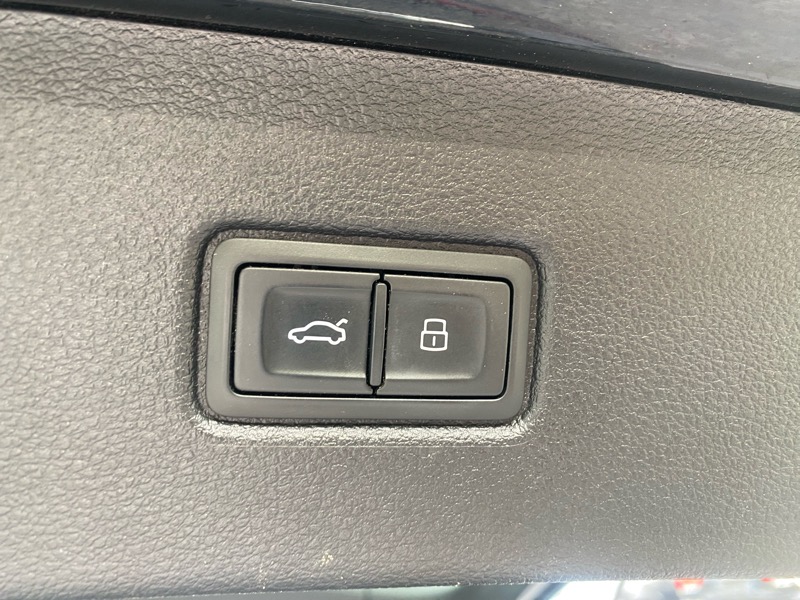 Audi Q7 3.0 Premium Plus quattro 2017 Audi Q7 3.0 Premium Plus quattro 2017