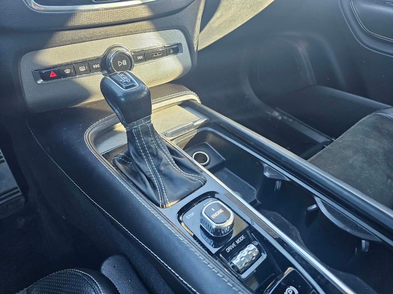 Volvo XC90 T6 R-Design AWD 2016