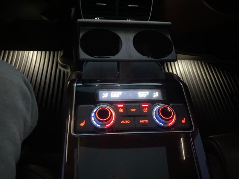 Audi A8 L 4.0T quattro 2015 Audi A8 L 4.0T quattro 2015