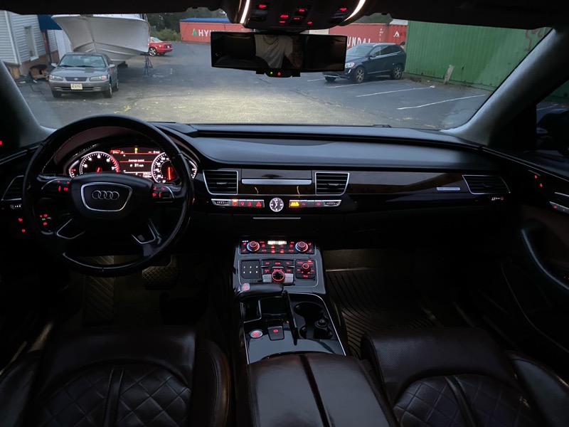 Audi A8 L 4.0T quattro 2015 Audi A8 L 4.0T quattro 2015