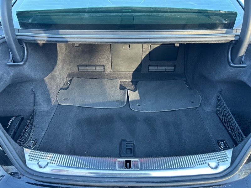 Audi A8 4.0T Sedan quattro Tiptronic 2014