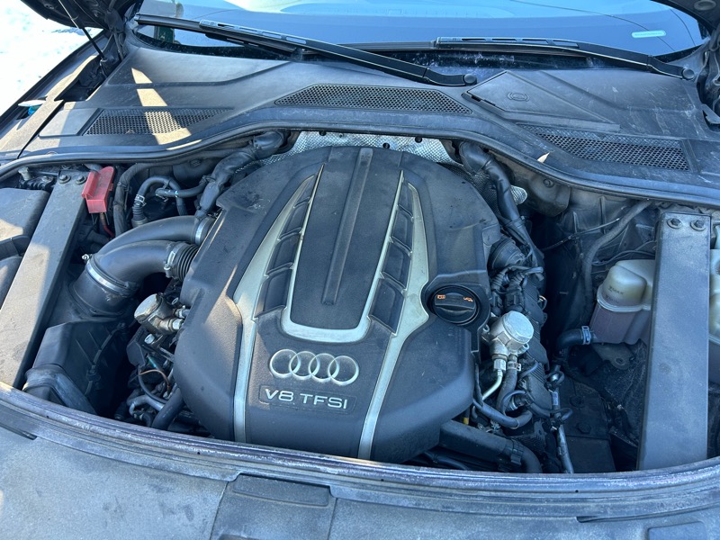 Audi A8 4.0T Sedan quattro Tiptronic 2014