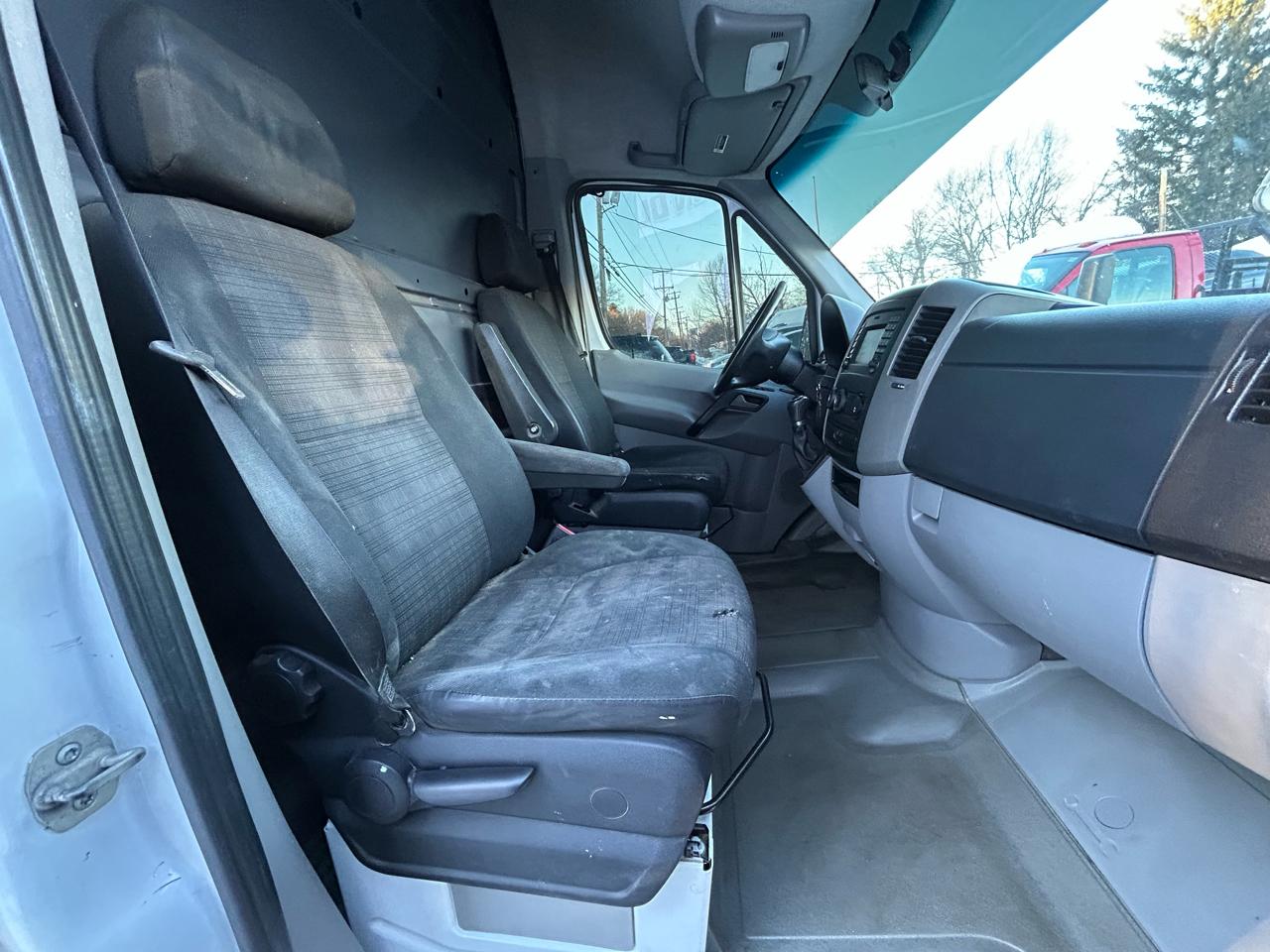 Freightliner Sprinter 3500 170-in. WB 2014