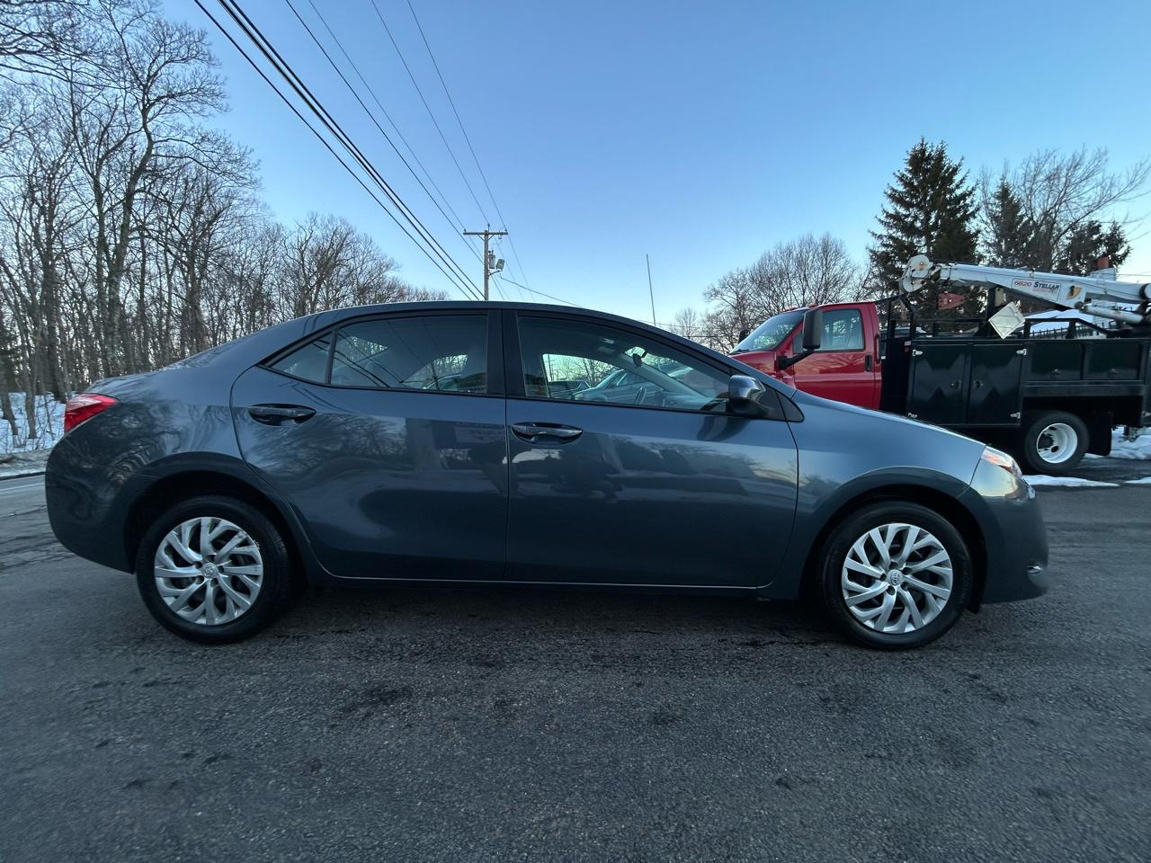 Toyota Corolla XLE CVT 2019