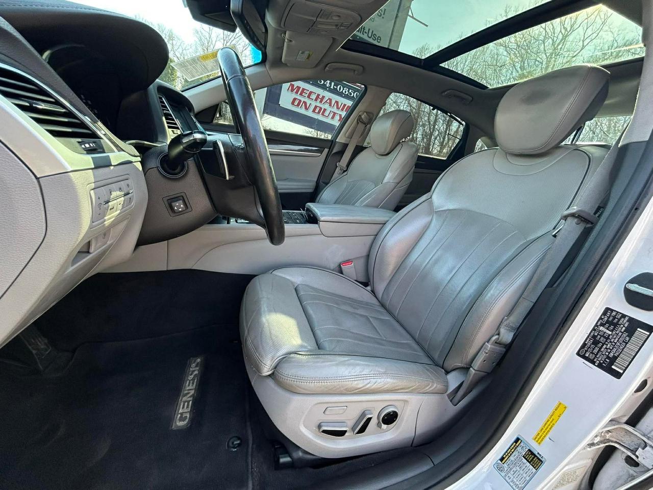 Hyundai Genesis 3.8L 2015