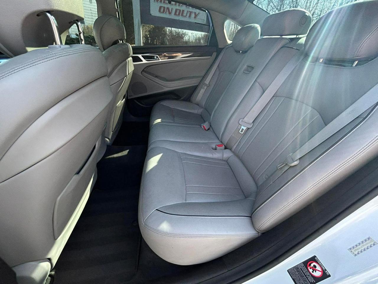 Hyundai Genesis 3.8L 2015