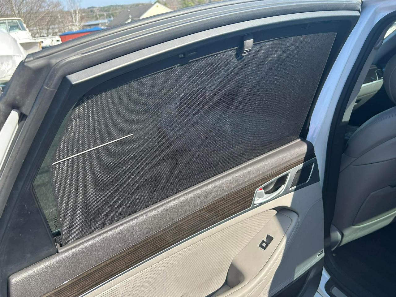 Hyundai Genesis 3.8L 2015