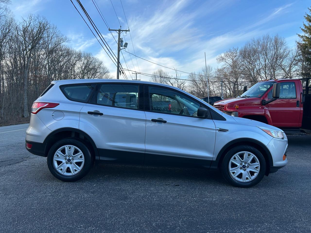 Ford Escape S FWD 2014