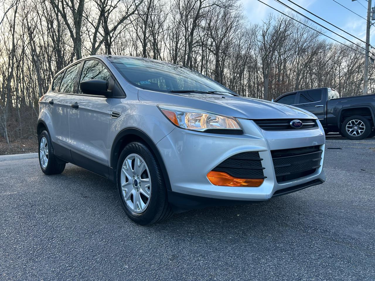 Ford Escape S FWD 2014