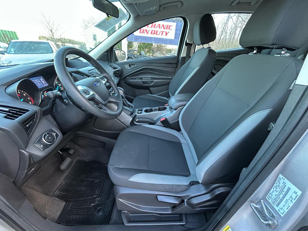 Ford Escape S FWD 2014