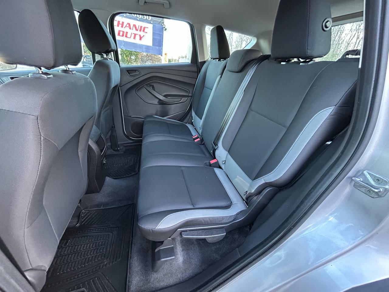 Ford Escape S FWD 2014