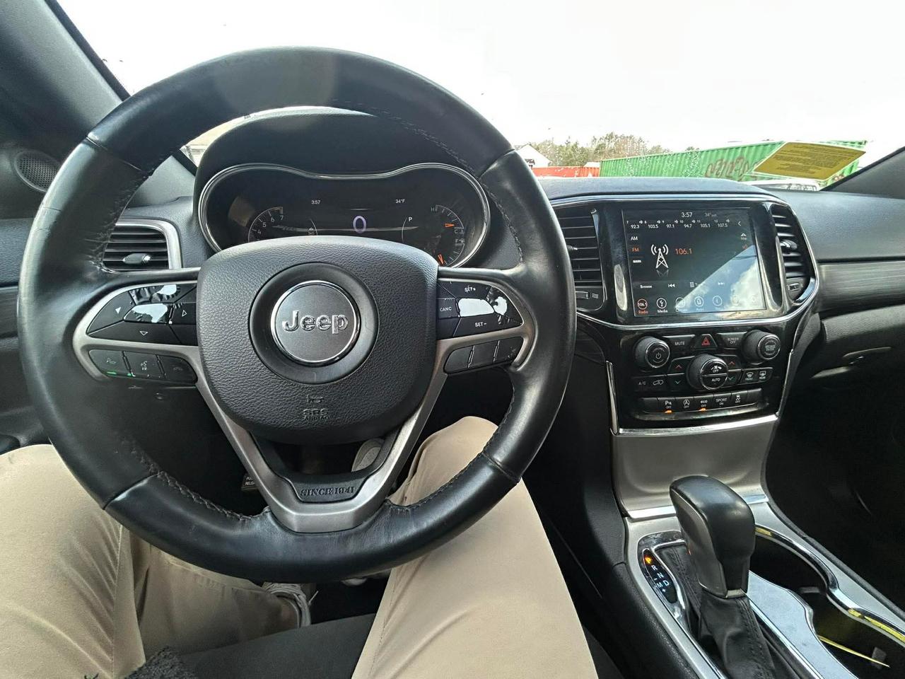 Jeep Grand Cherokee Laredo 4WD 2019