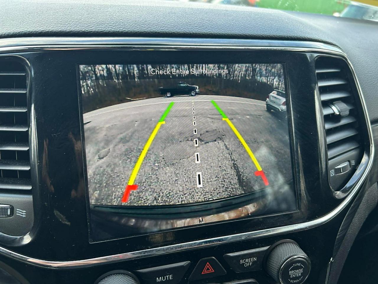 Jeep Grand Cherokee Laredo 4WD 2019