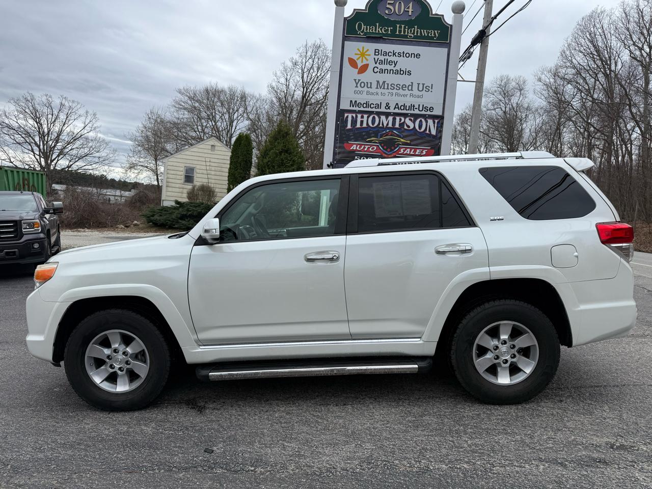 Toyota 4Runner SR5 4WD 2011