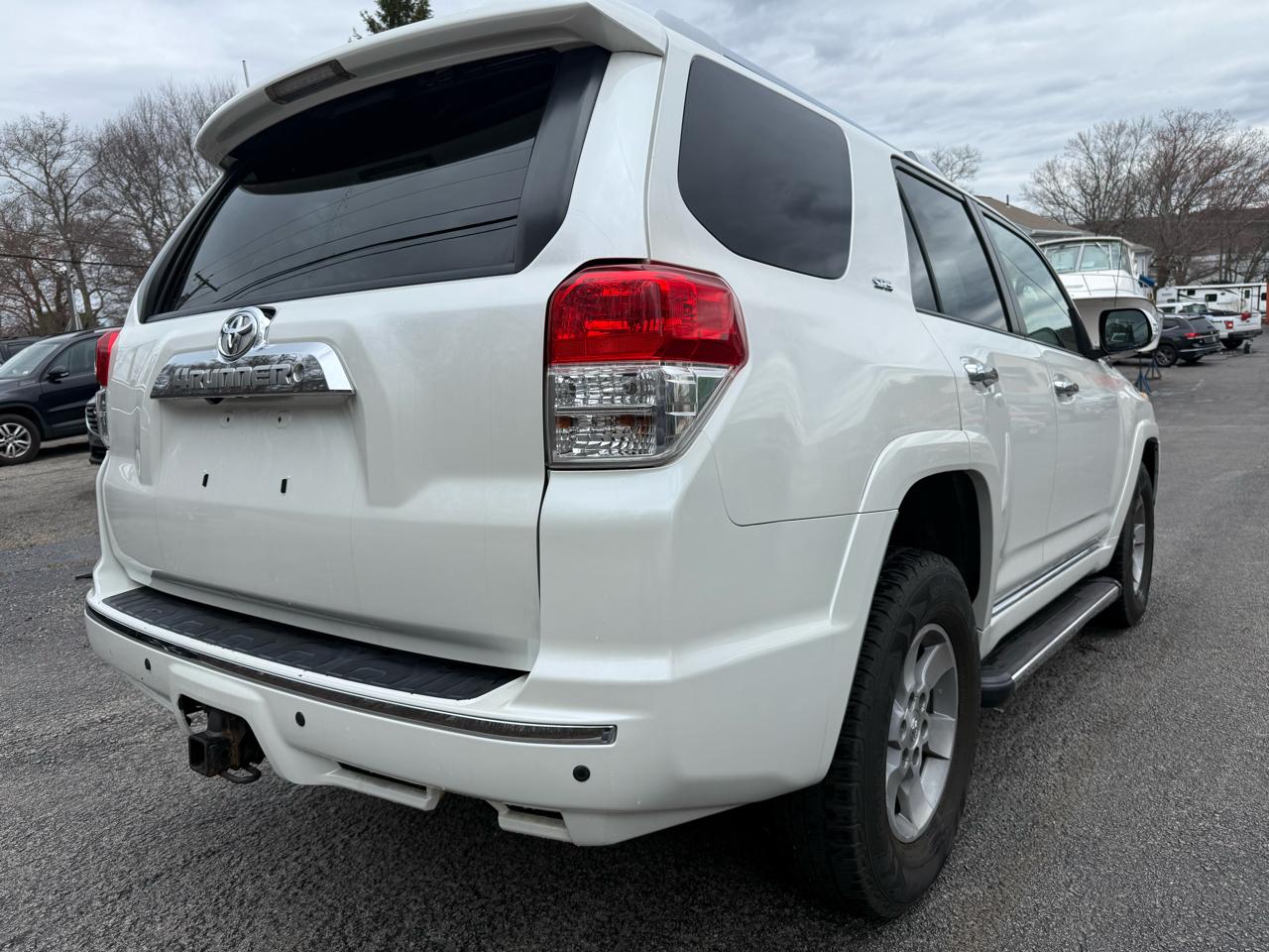 Toyota 4Runner SR5 4WD 2011