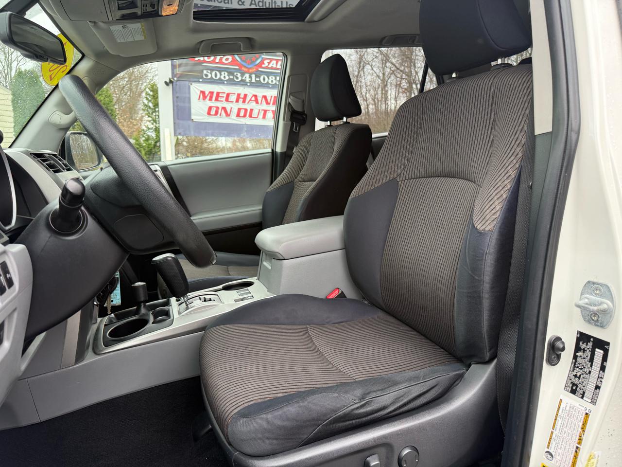 Toyota 4Runner SR5 4WD 2011