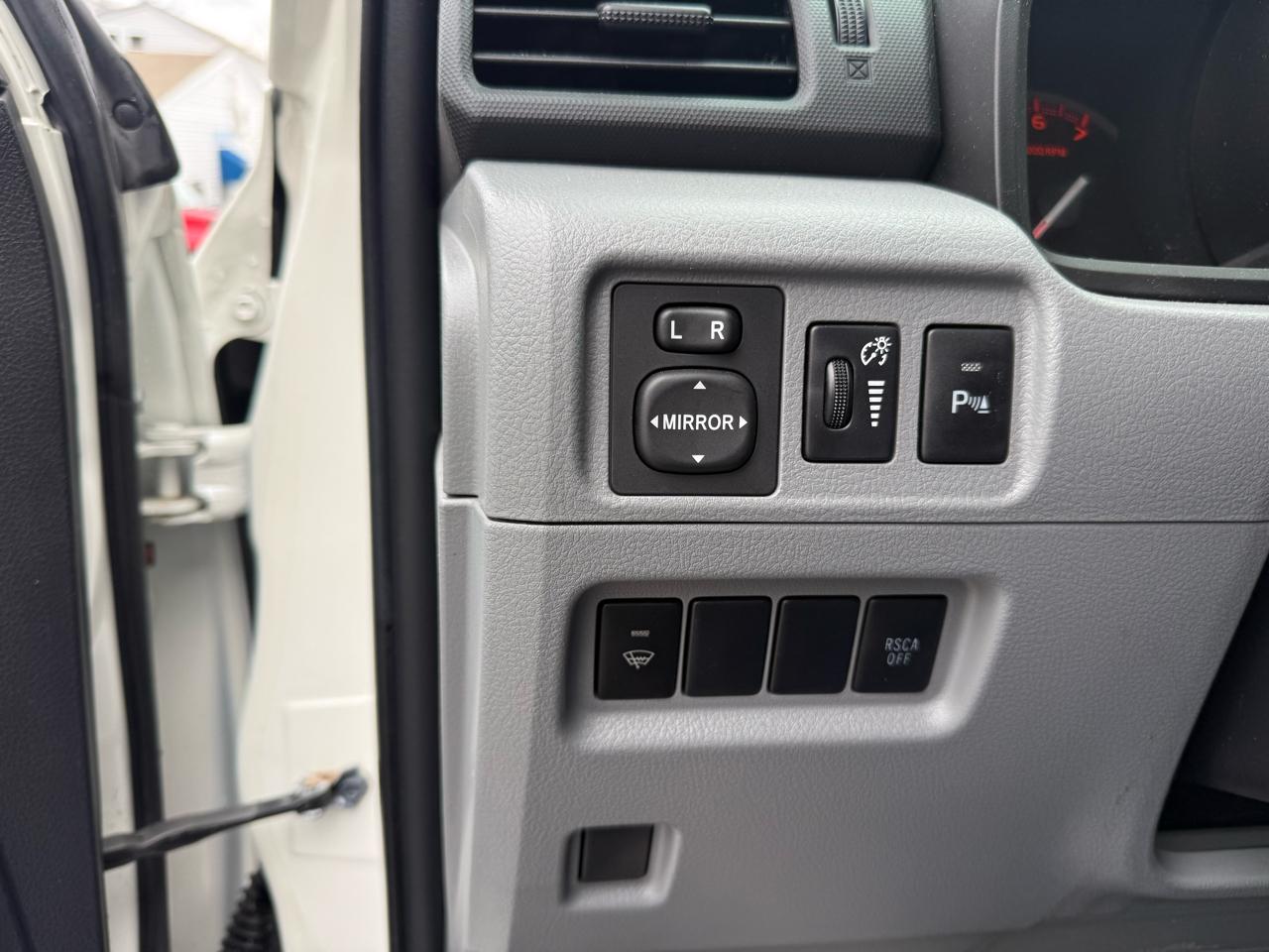 Toyota 4Runner SR5 4WD 2011