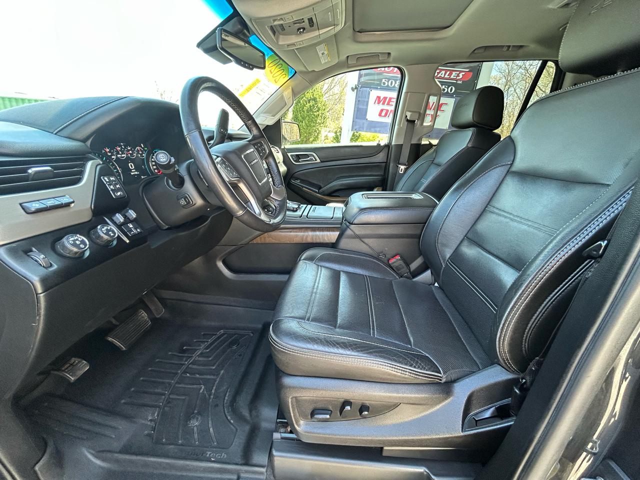 GMC Yukon Denali 4WD 2020
