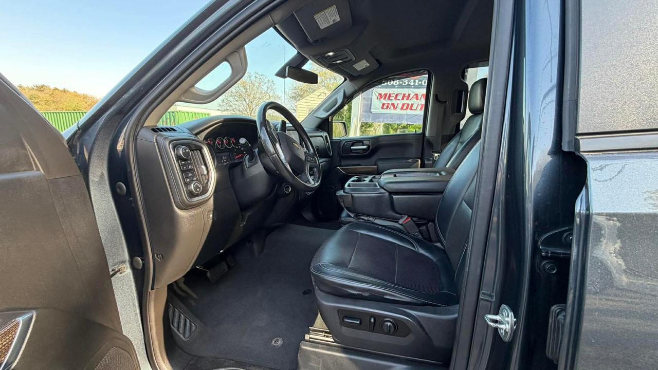 Chevrolet Silverado 1500 1LT Crew Cab 4WD 2021